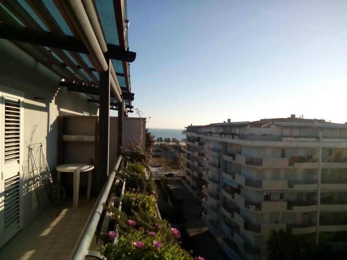 Attico Mansardato E Climatizzato Con Vista Mare Montesilvano Marina Εξωτερικό φωτογραφία